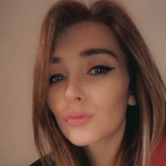 Meet your Posher, Kasey - Picture 1 of 1